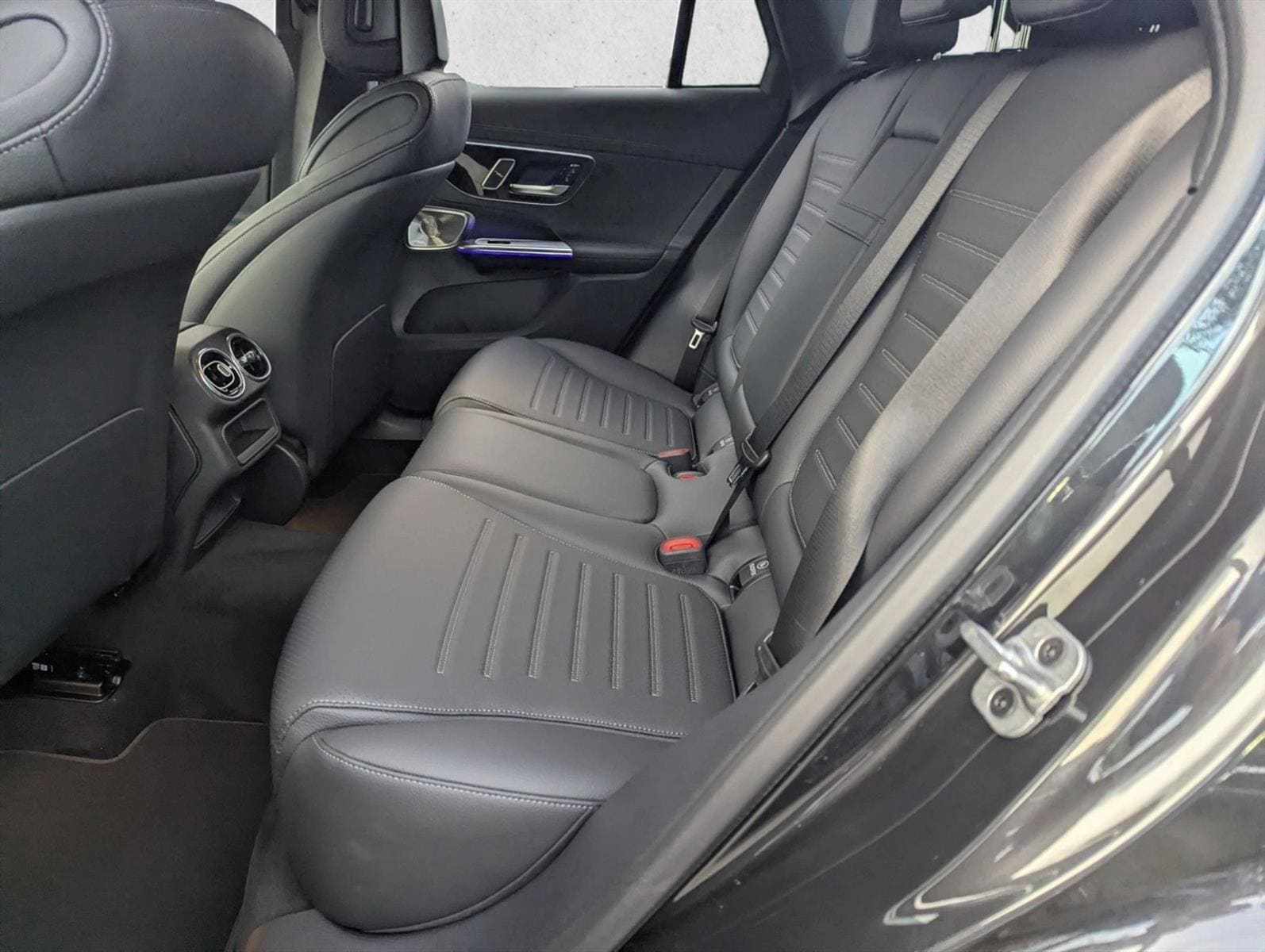 2026 Mercedes-Benz GLC Base - Photo 13