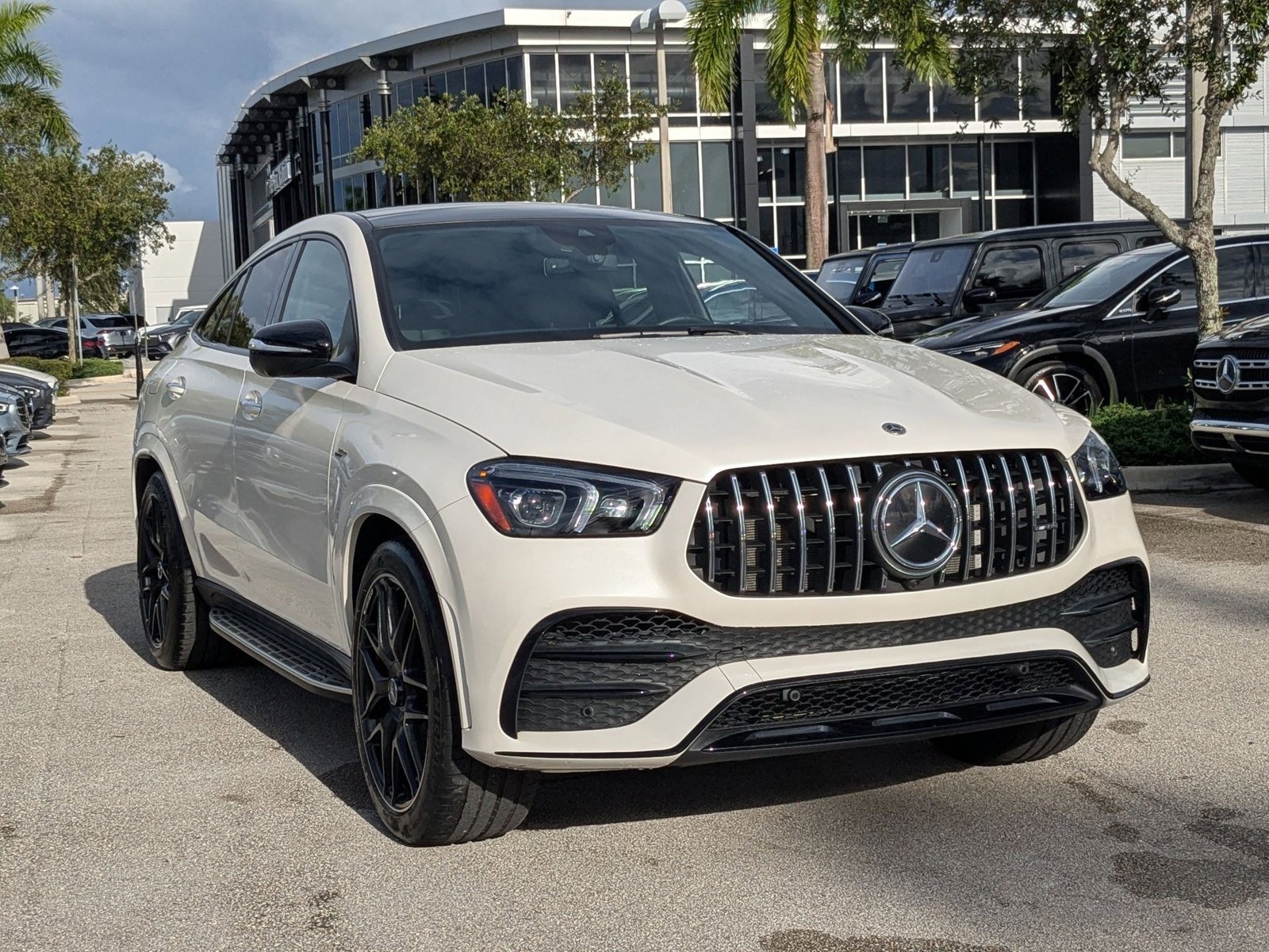 2022 Mercedes Benz GLE AMG 53 photo 2