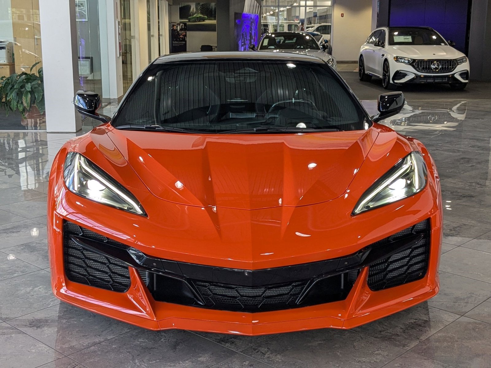 2025 Chevrolet Corvette E-Ray 3LZ Convertible photo 2