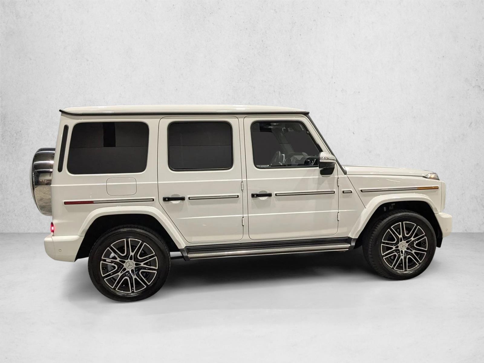 2025 Mercedes Benz G 550 photo 4