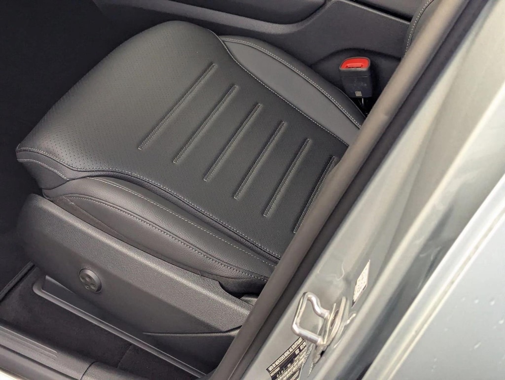 Used 2026 Mercedes-Benz GLC 4MATIC SUV