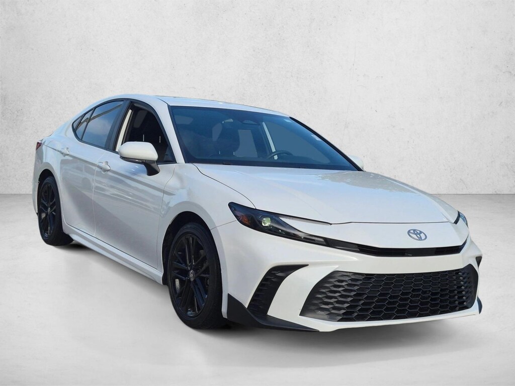 Used 2025 Toyota Camry SE Sedan