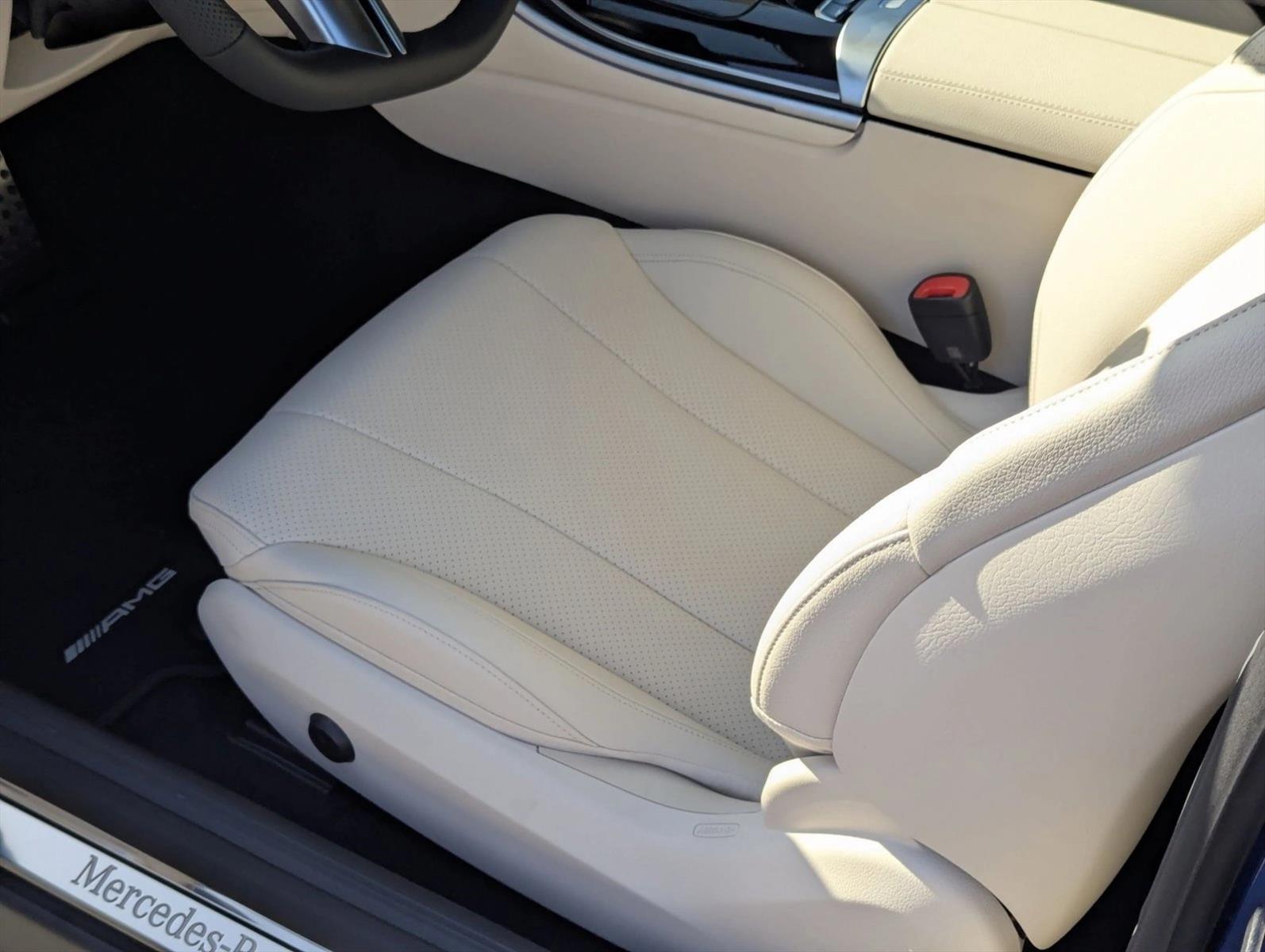 2026 Mercedes Benz CLE 450 4MATIC Cabriolet photo 4