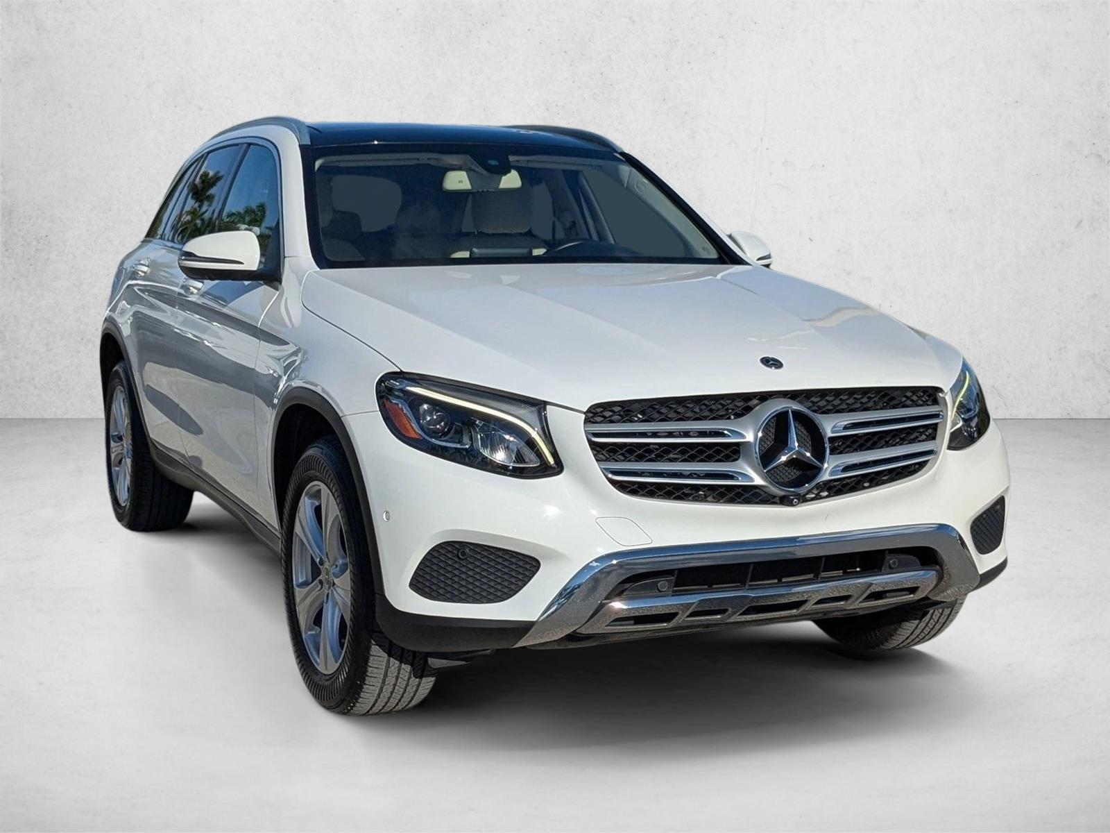 2018 Mercedes Benz GLC 300 photo 3