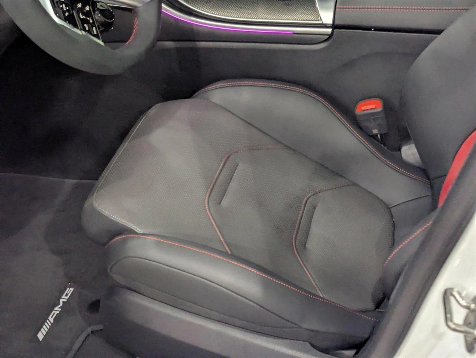 2025 Mercedes Benz C AMG 63 E PERFORMANCE Sedan photo 4