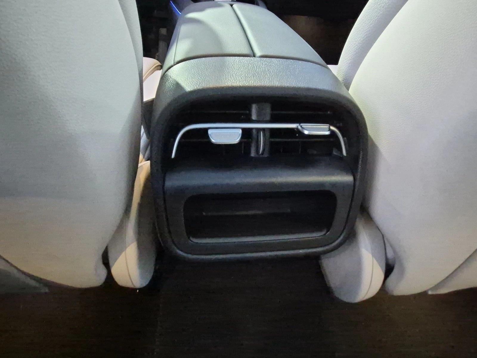 2026 Mercedes-Benz E-Class E350 - Photo 18
