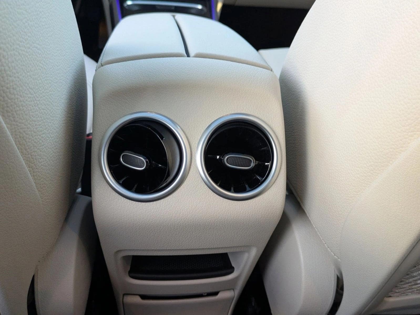 2026 Mercedes-Benz GLB GLB 250 - Photo 17