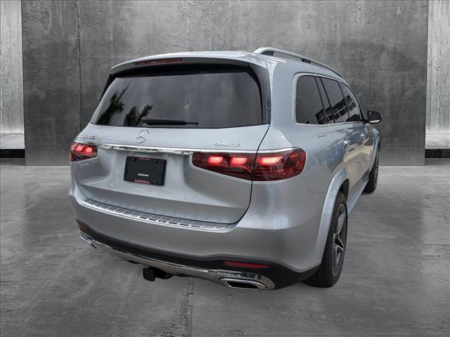 2025 Mercedes Benz GLS 450 4MATIC photo 2