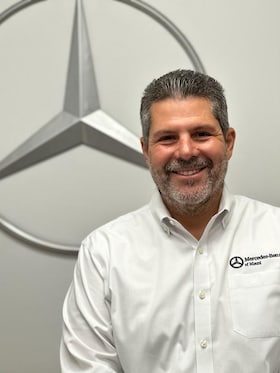 Staff member Mike Ochoa from ID_881998a6bb4a