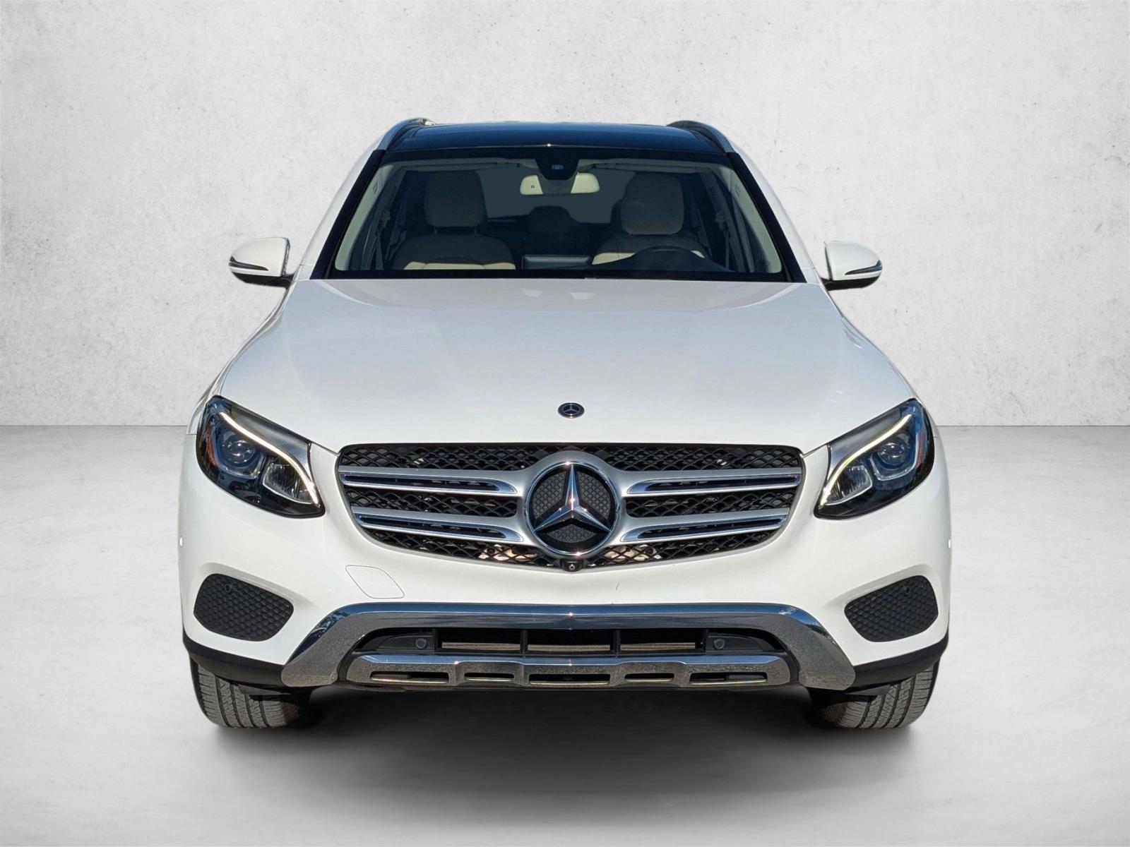 2018 Mercedes Benz GLC 300 photo 2