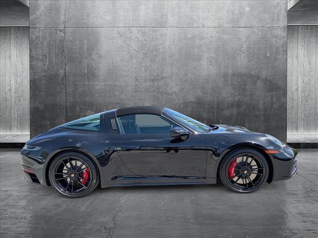 2023 Porsche 911 Targa 4 GTS photo 4