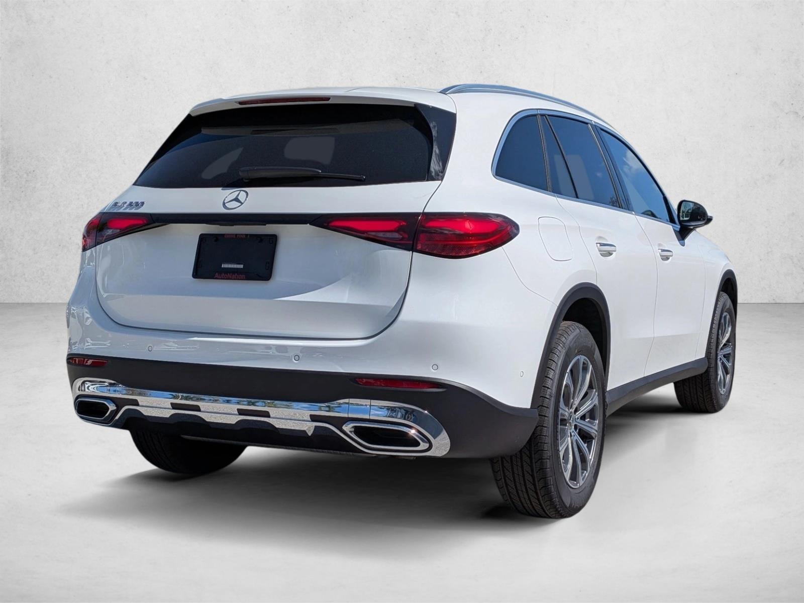 2026 Mercedes Benz GLC 300 photo 2