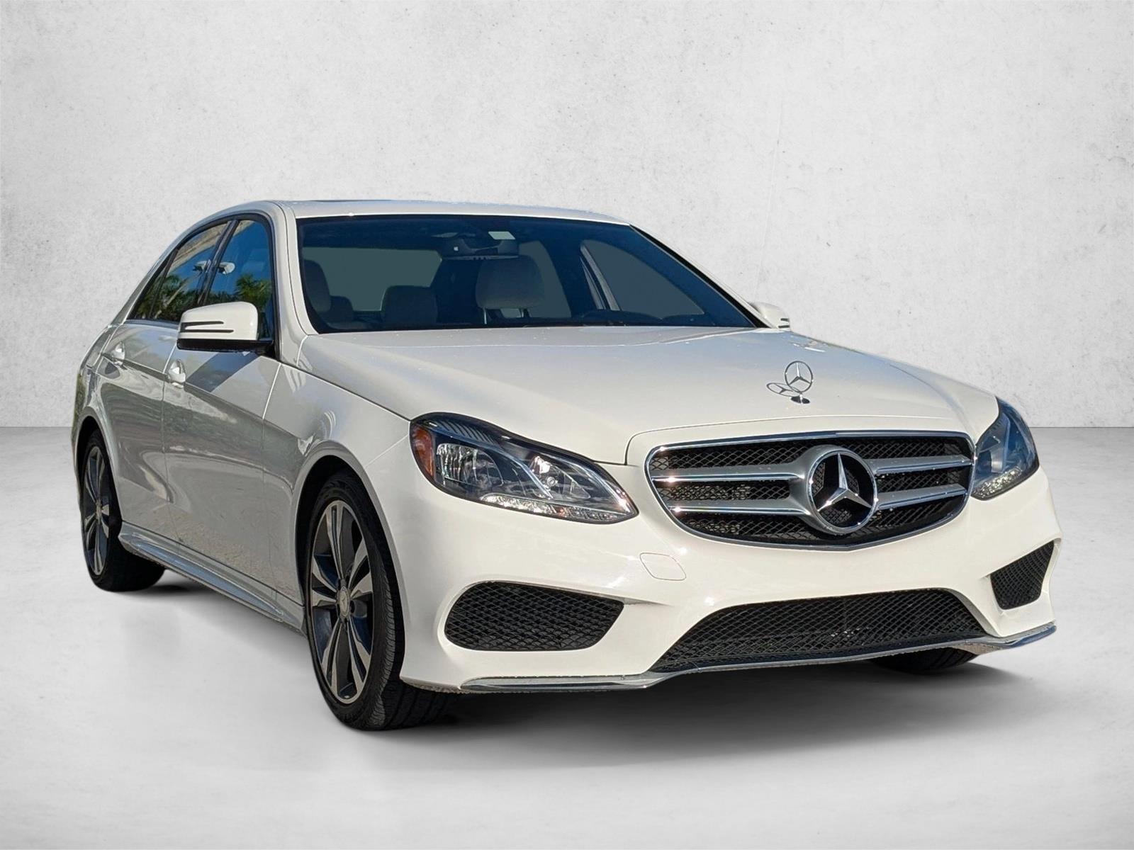 2016 Mercedes Benz E 350 Sedan photo 3