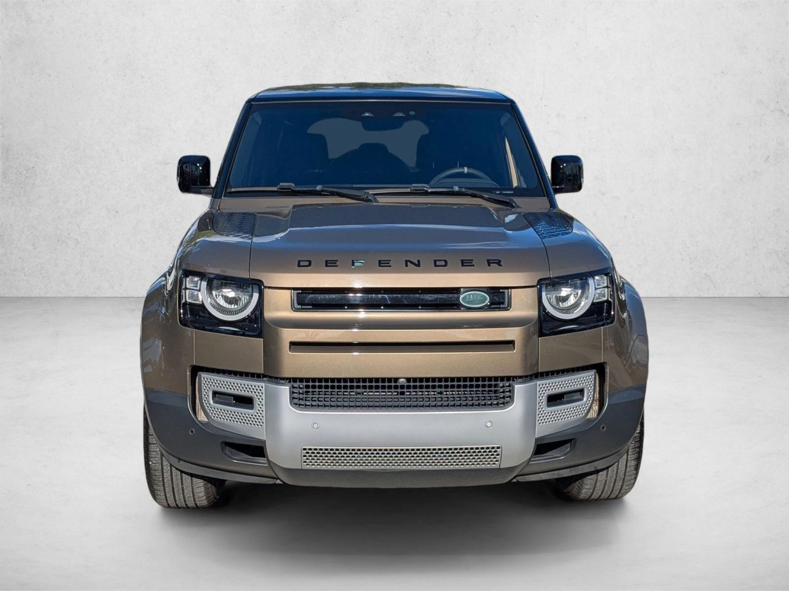 2021 Land Rover Defender Standard photo 2