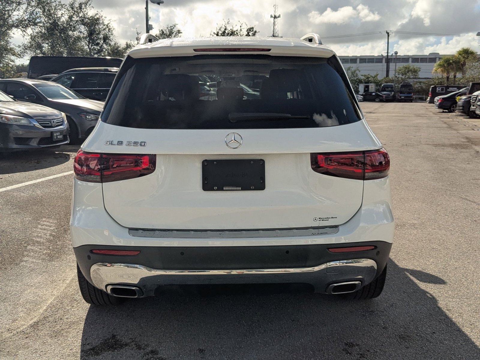 2022 Mercedes Benz GLB 250 photo 3