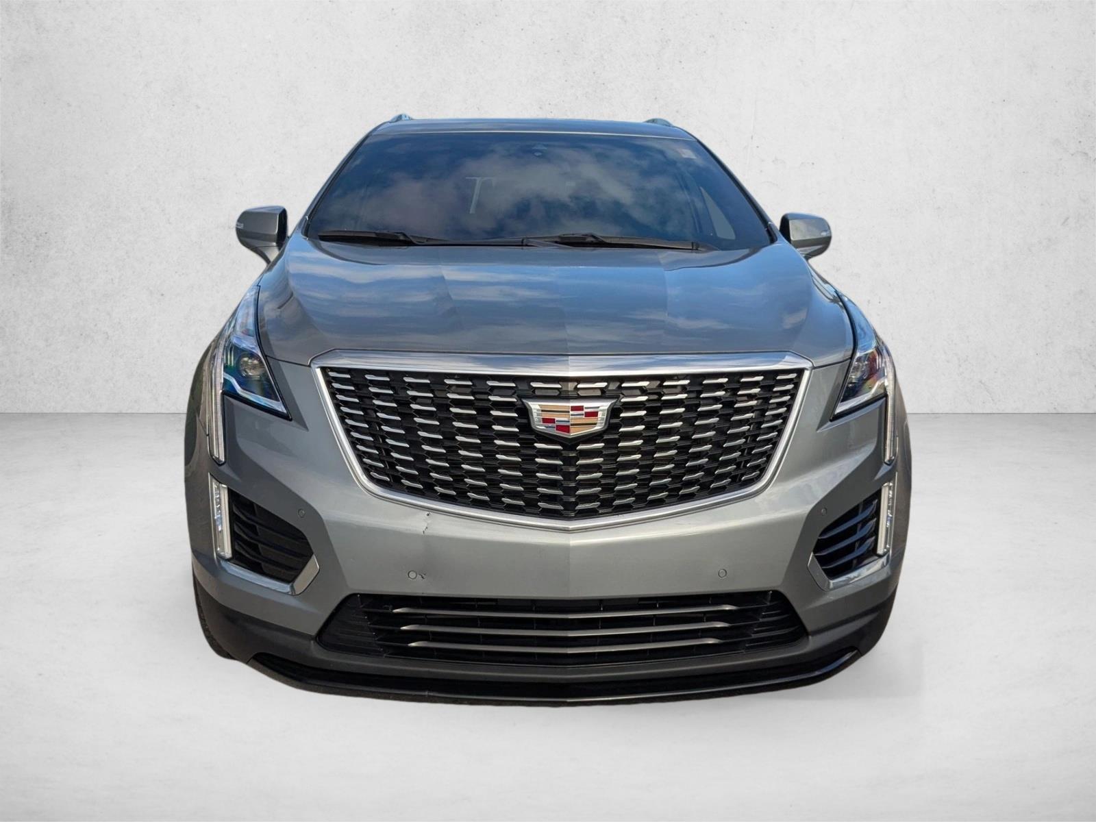 2023 Cadillac XT5 Luxury photo 2