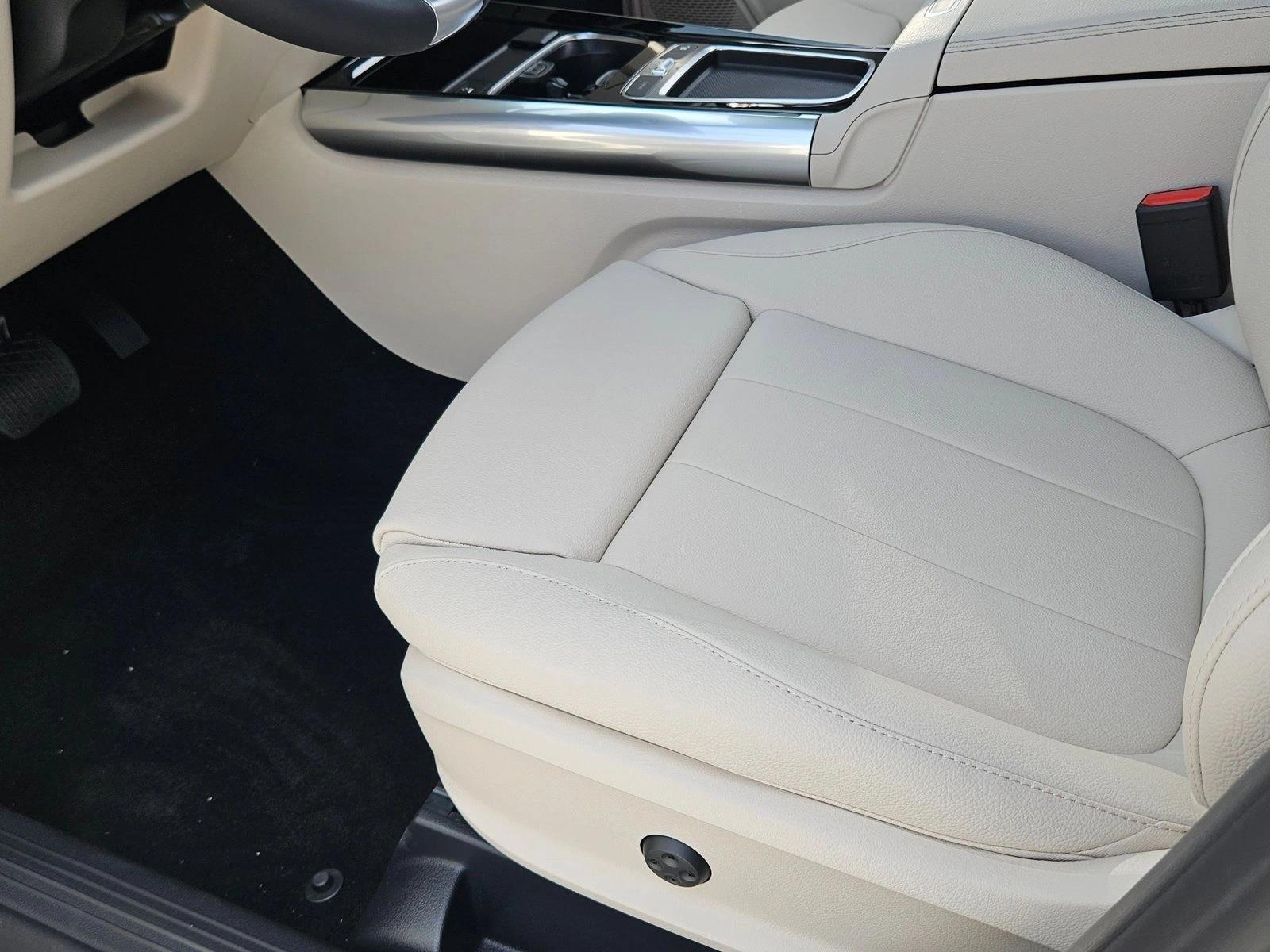 2026 Mercedes Benz GLA 250 photo 2