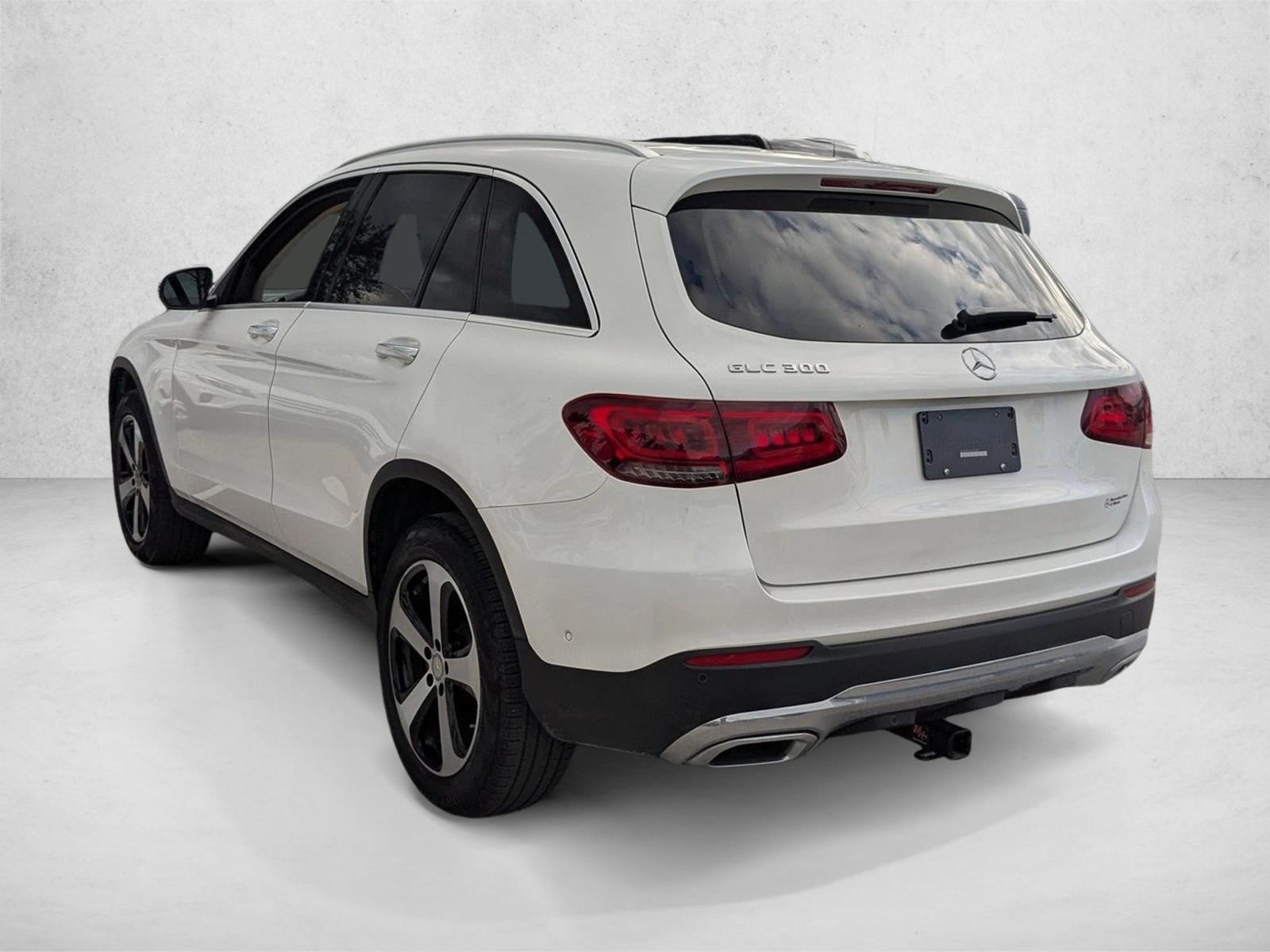 2021 Mercedes Benz GLC 300 photo 4