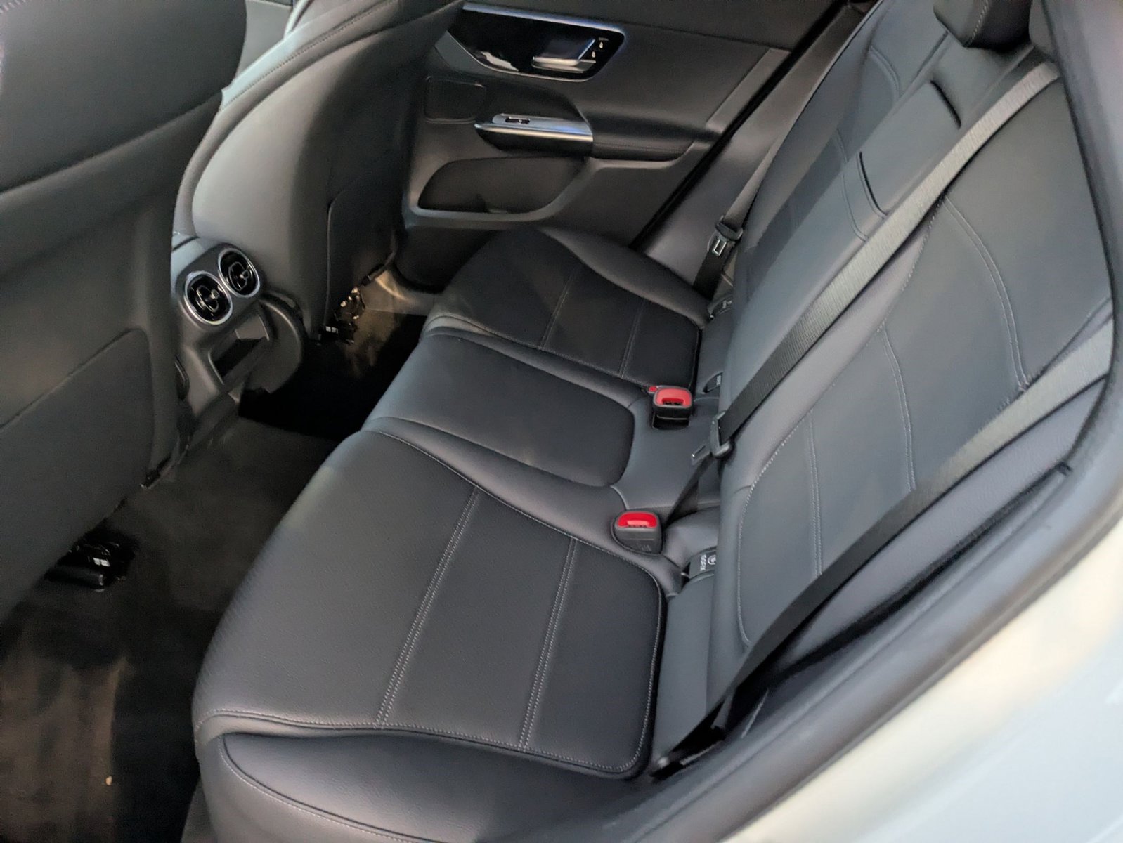 2026 Mercedes-Benz GLC Base - Photo 18