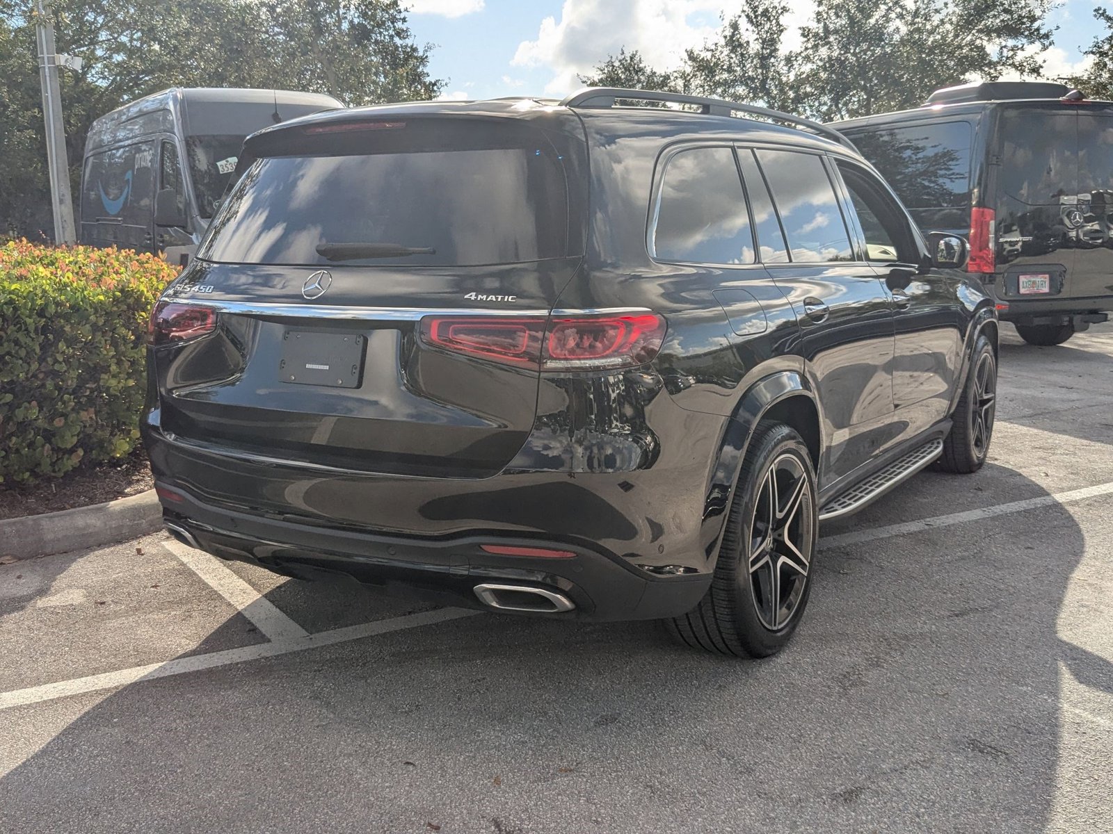 2023 Mercedes Benz GLS 450 4MATIC photo 4