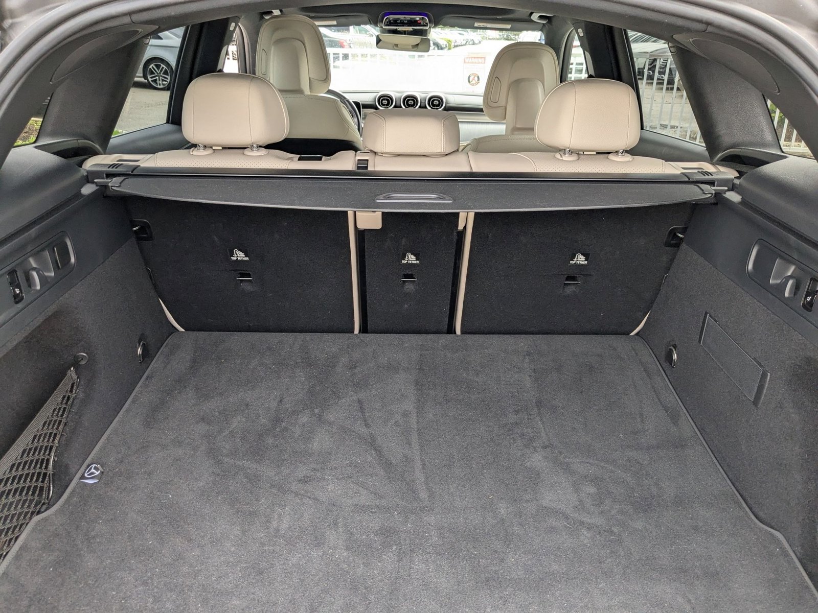2023 Mercedes Benz GLC 300 photo 4