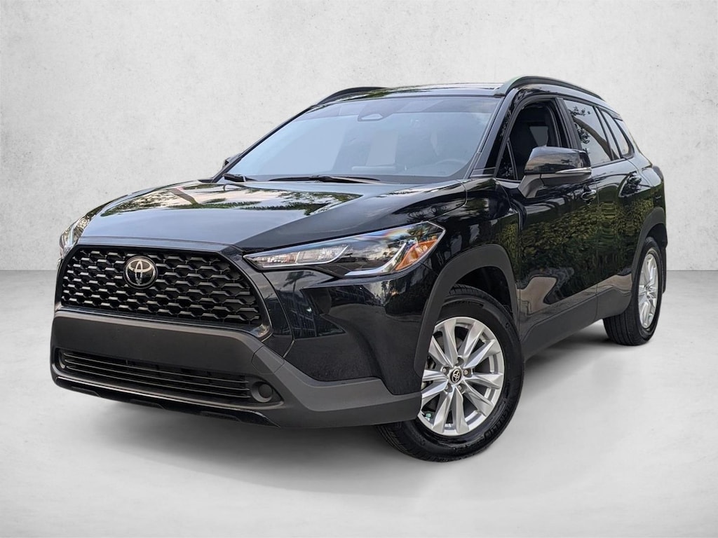 Used 2025 Toyota Corolla Cross LE SUV