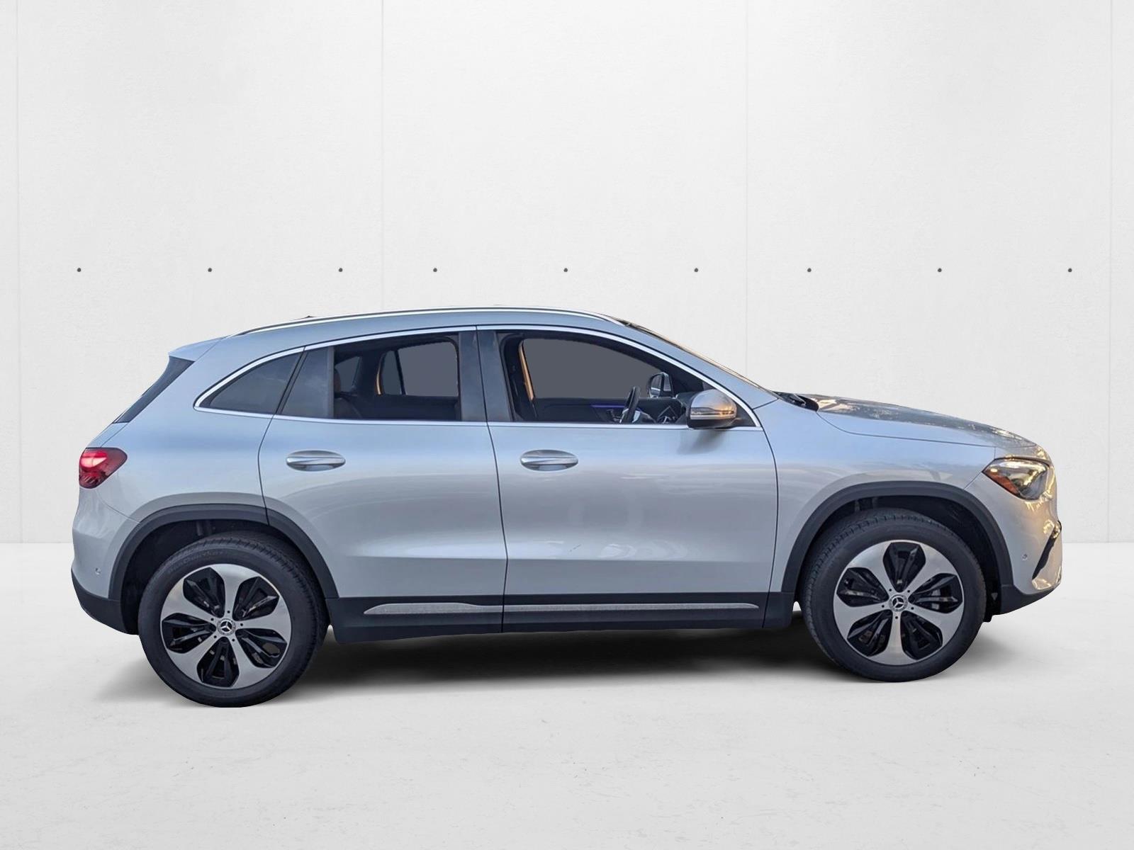 2025 Mercedes Benz GLA 250 photo 2