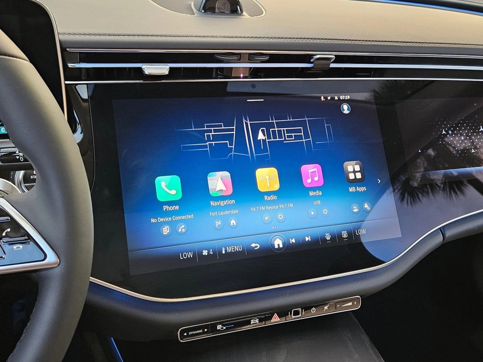 2026 Mercedes-Benz E-Class E350 - Photo 12