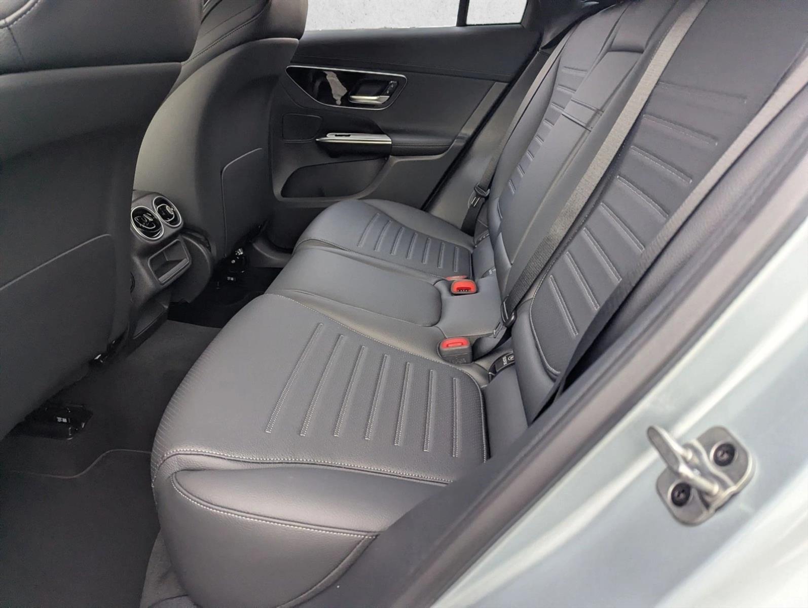 2026 Mercedes-Benz GLC Base - Photo 14