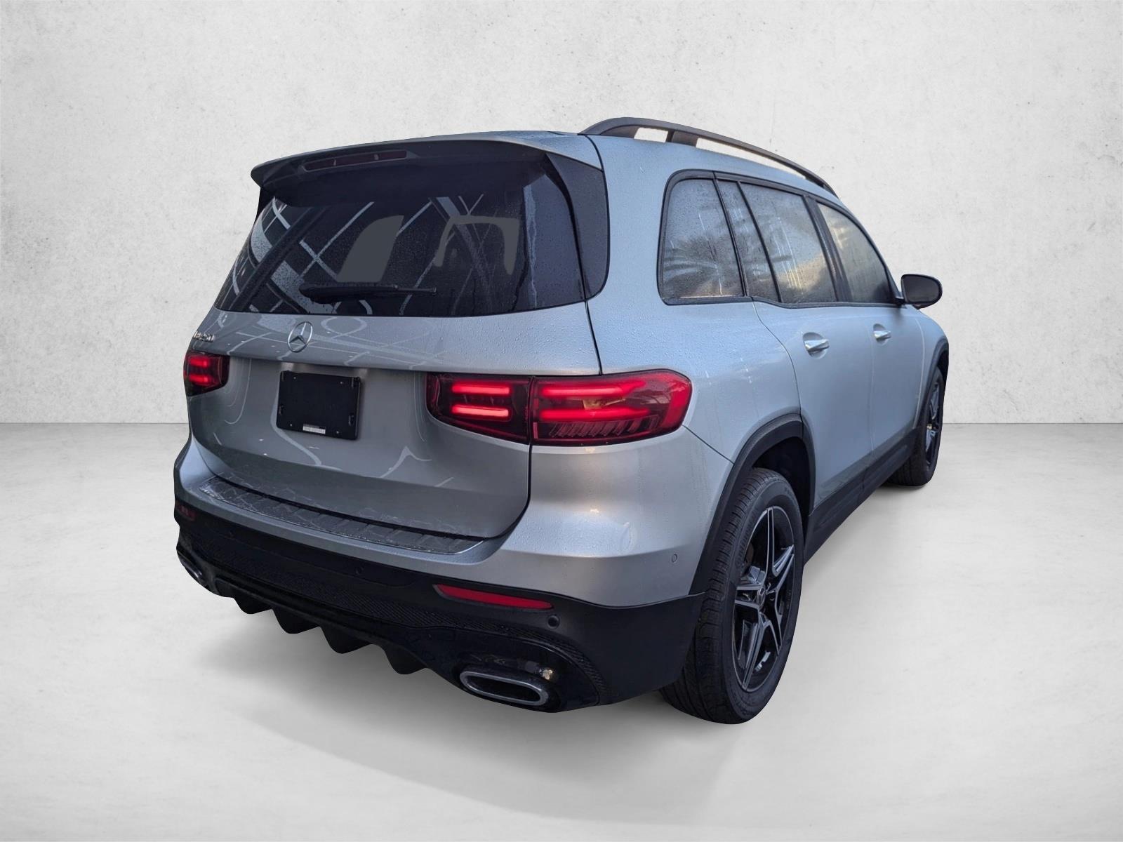 2025 Mercedes Benz GLB 250 photo 2
