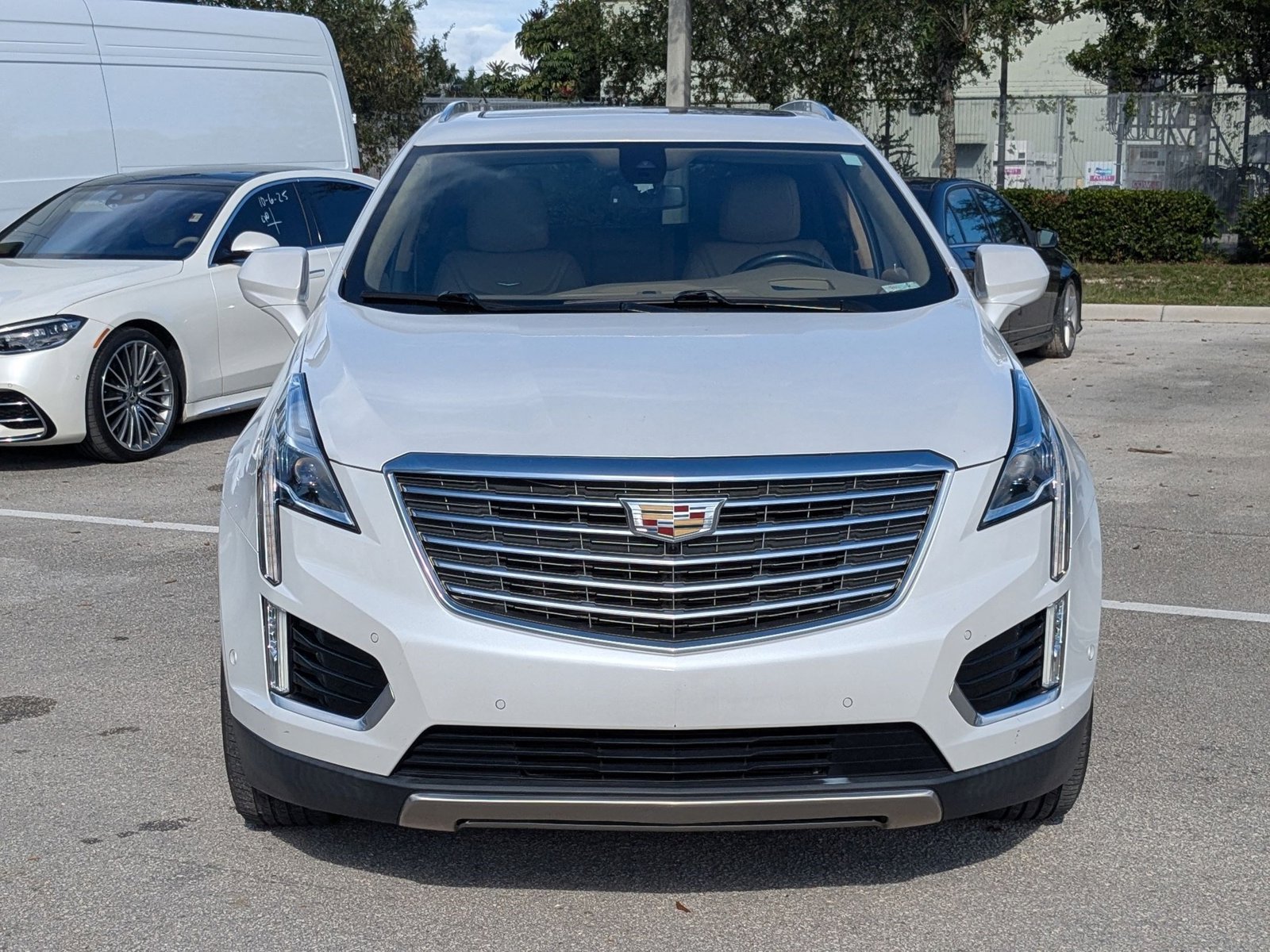2018 Cadillac XT5 Platinum photo 2