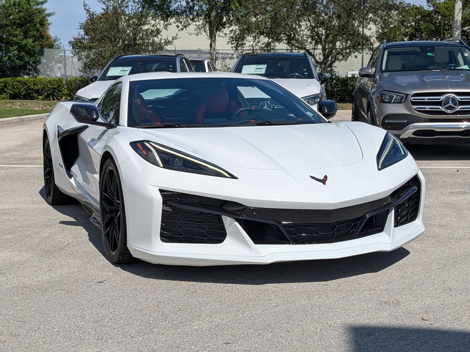 2023 Chevrolet Corvette Z06 Coupe 2LZ photo 2