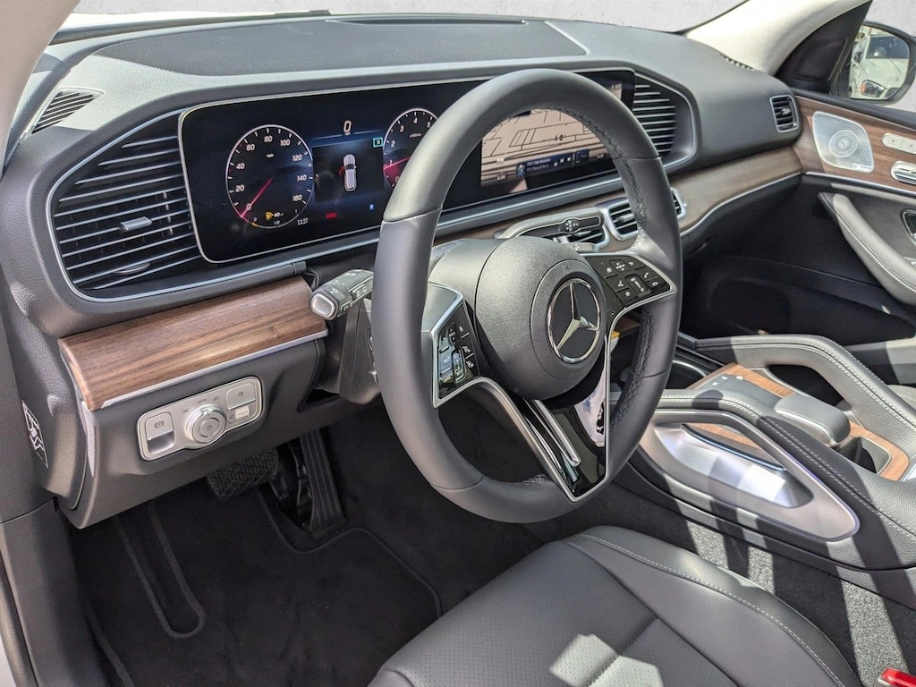 Used 2025 Mercedes-Benz GLE 4MATIC SUV
