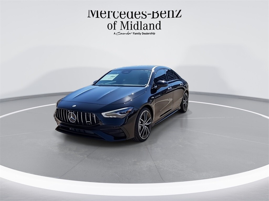 2025 Mercedes Benz CLA 35 AMG photo 4