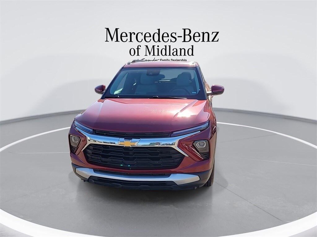 2024 Chevrolet Trailblazer LT photo 3