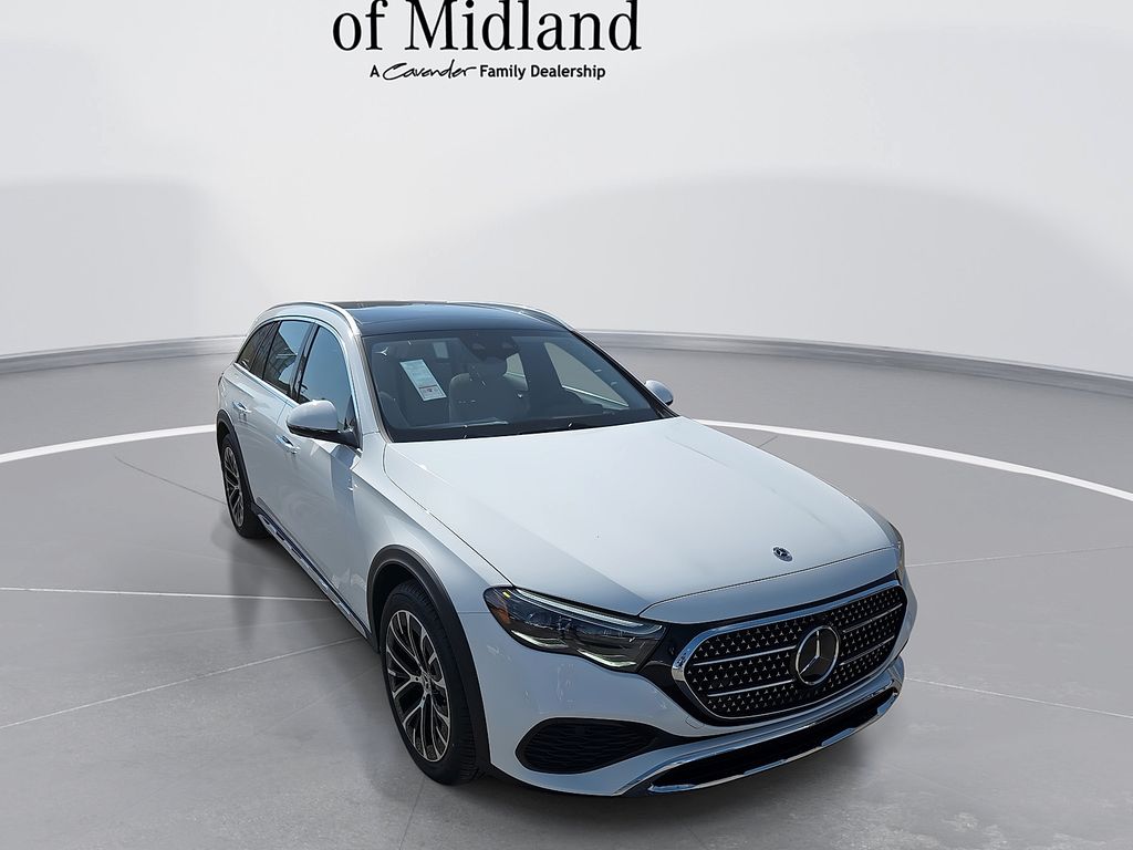 2026 Mercedes-Benz E-Class E450 4MATIC All-Terrain's photo