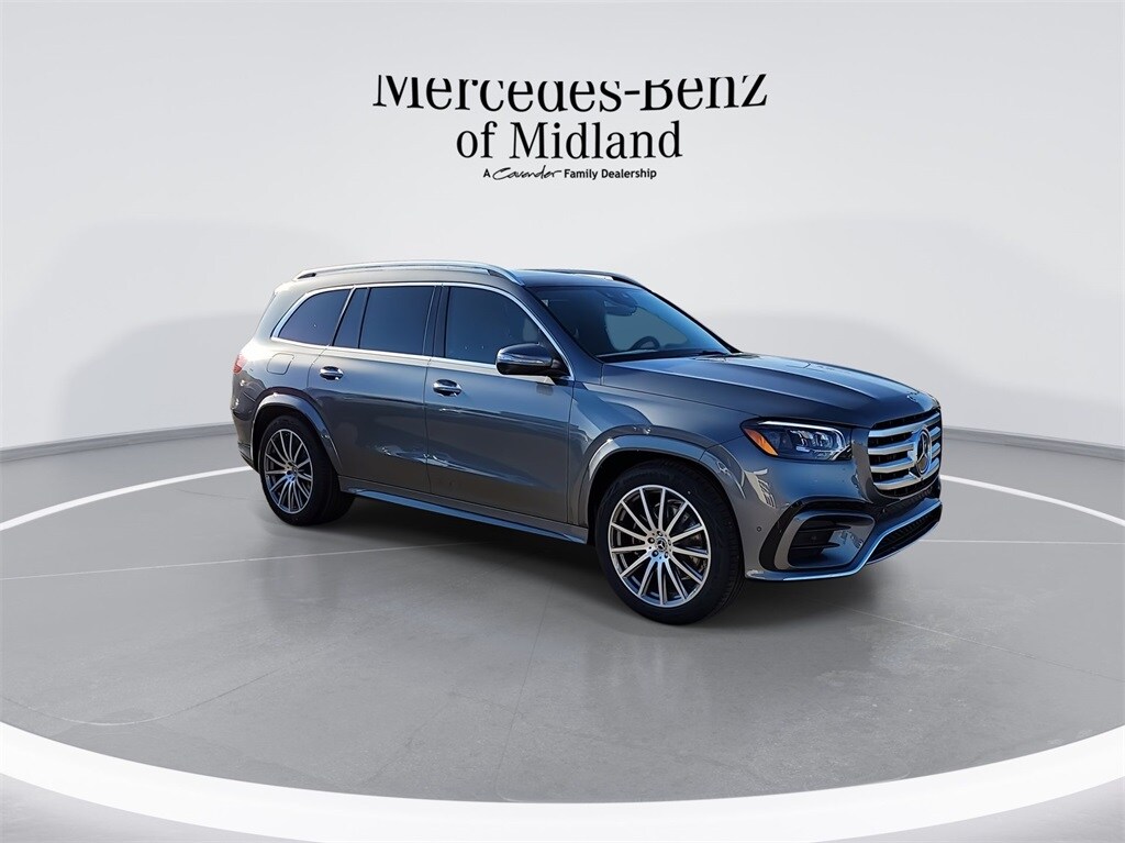 2025 Mercedes Benz GLS 450 photo 2