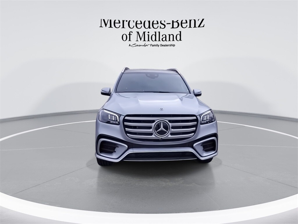 2025 Mercedes Benz GLS 450 photo 3