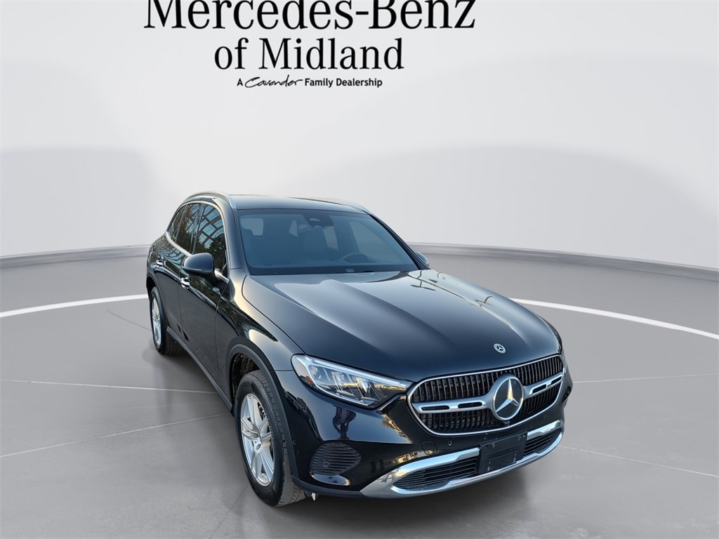 2023 Mercedes-Benz GLC GLC 300's photo