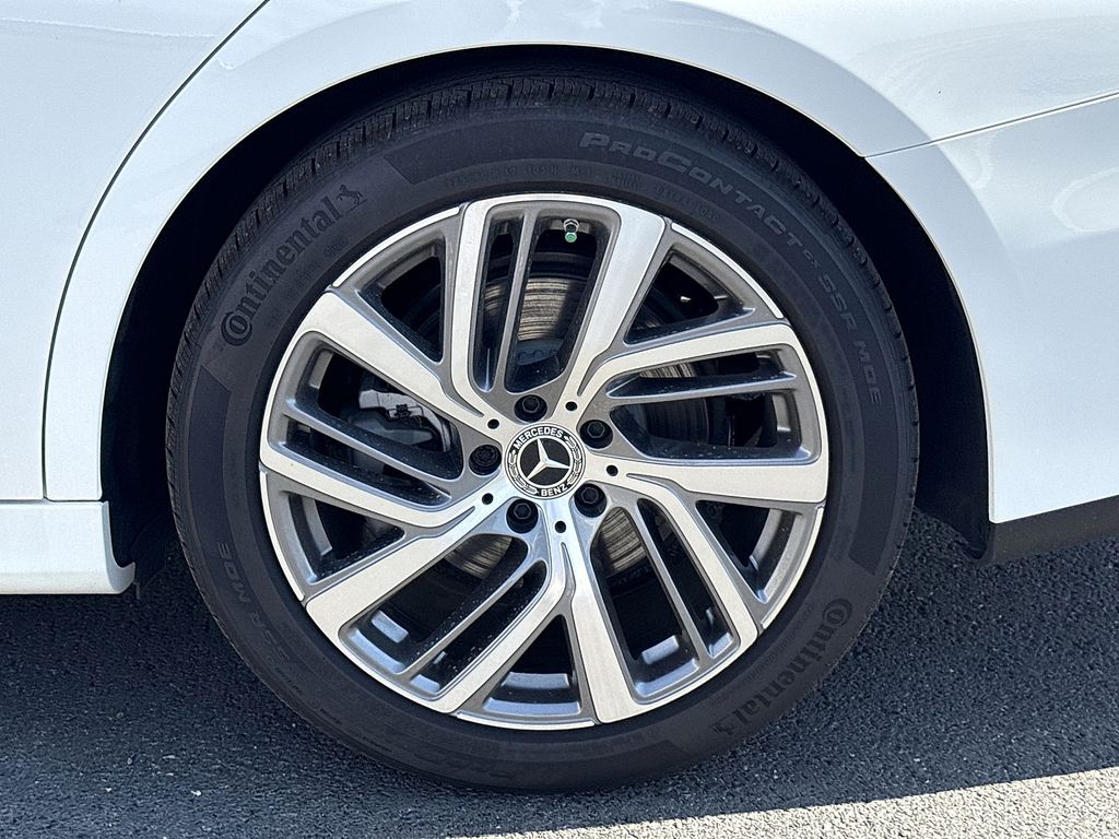 2026 Mercedes-Benz E-Class E350 - Photo 11