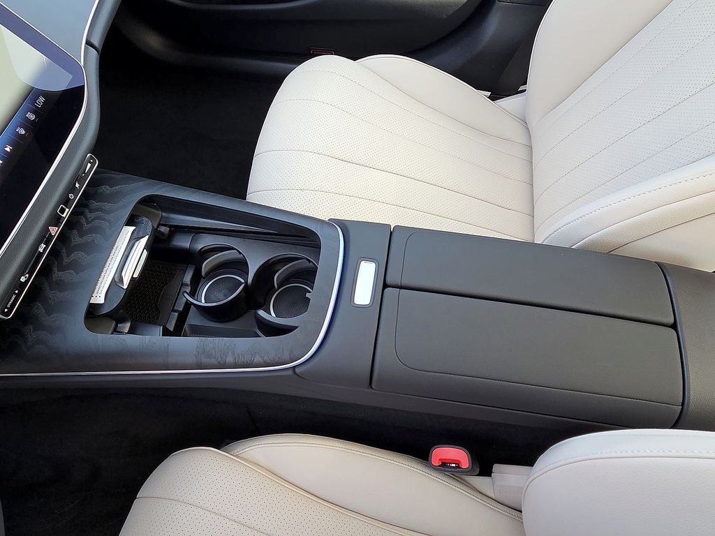 2026 Mercedes-Benz E-Class E350 - Photo 22