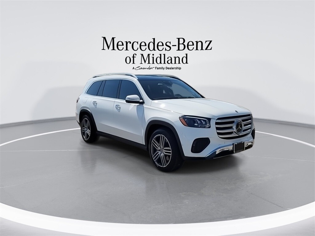 2025 Mercedes Benz GLS 450 4MATIC photo 2