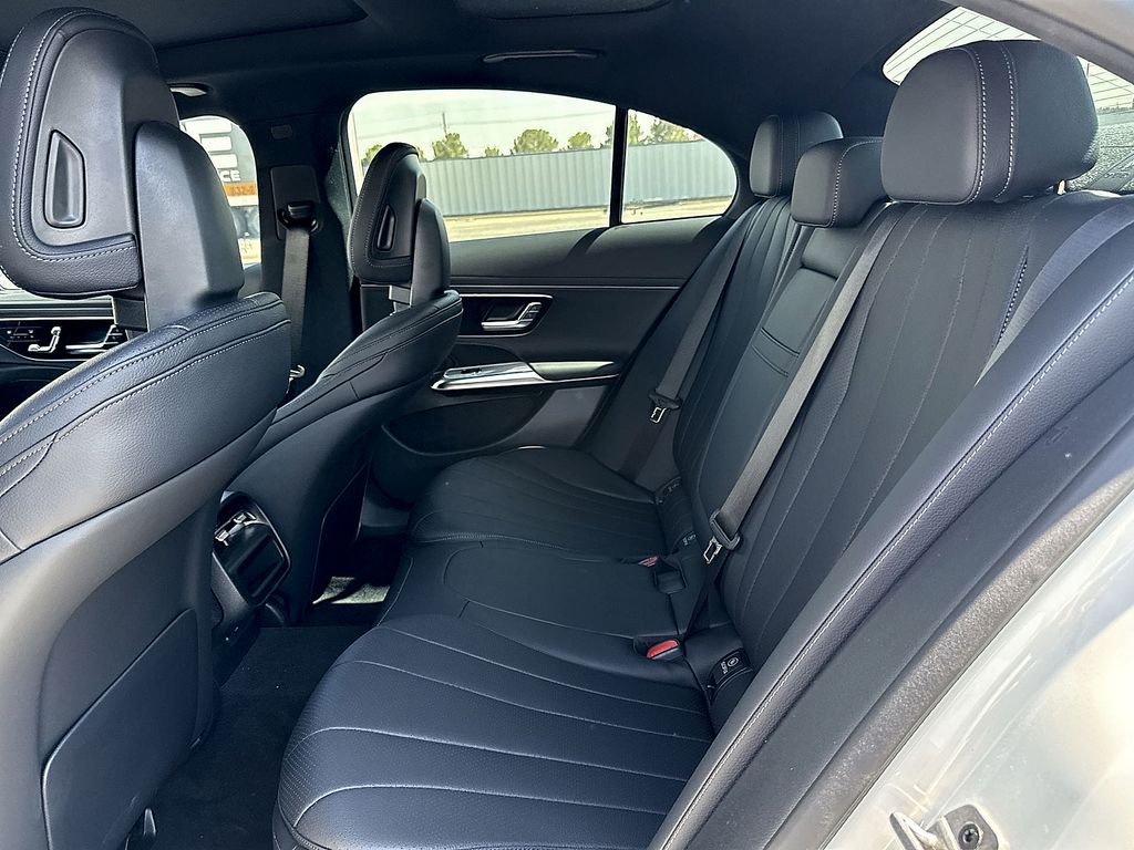 2026 Mercedes-Benz E-Class E350 - Photo 13