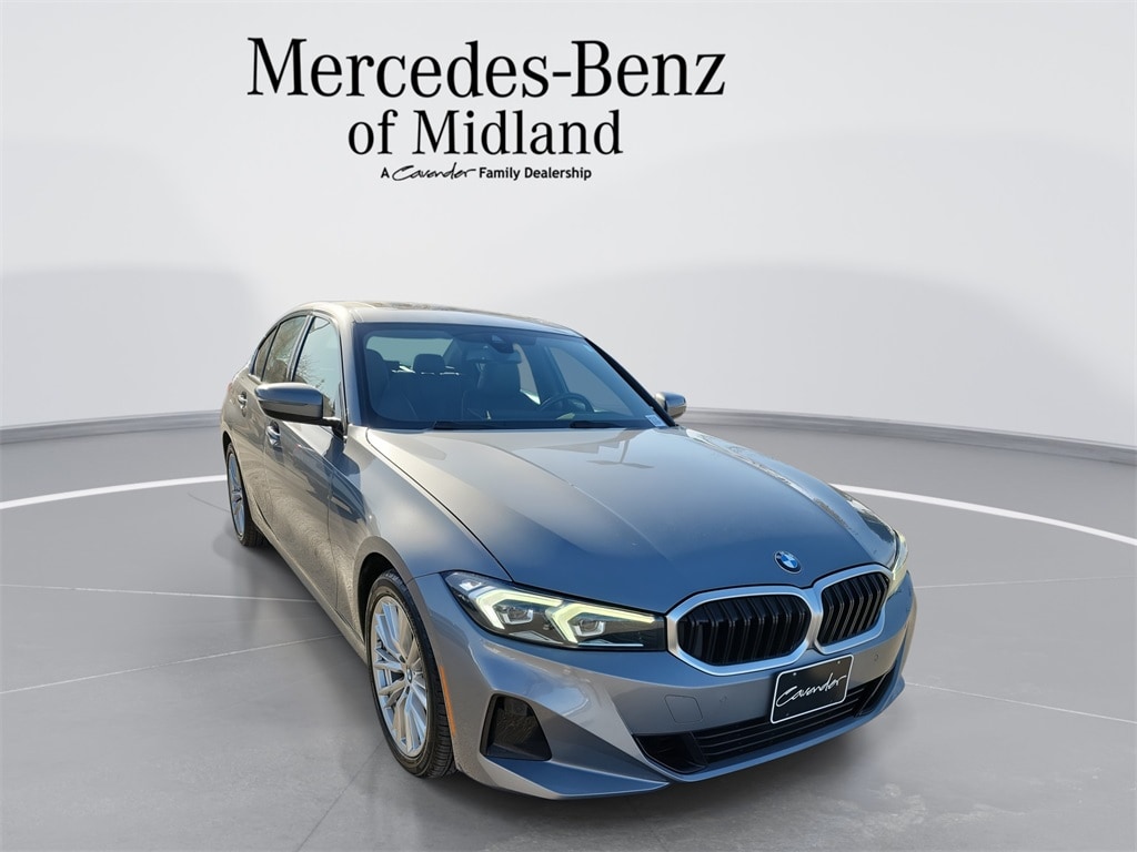 2023 BMW 3 Series 330i's photo