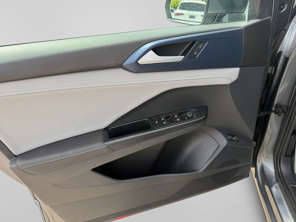 2024 Volkswagen Taos SE - Photo 14