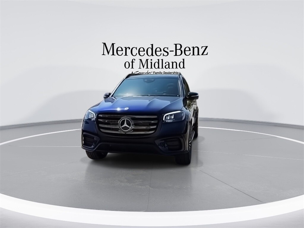 2026 Mercedes Benz GLS 580 4MATIC photo 2