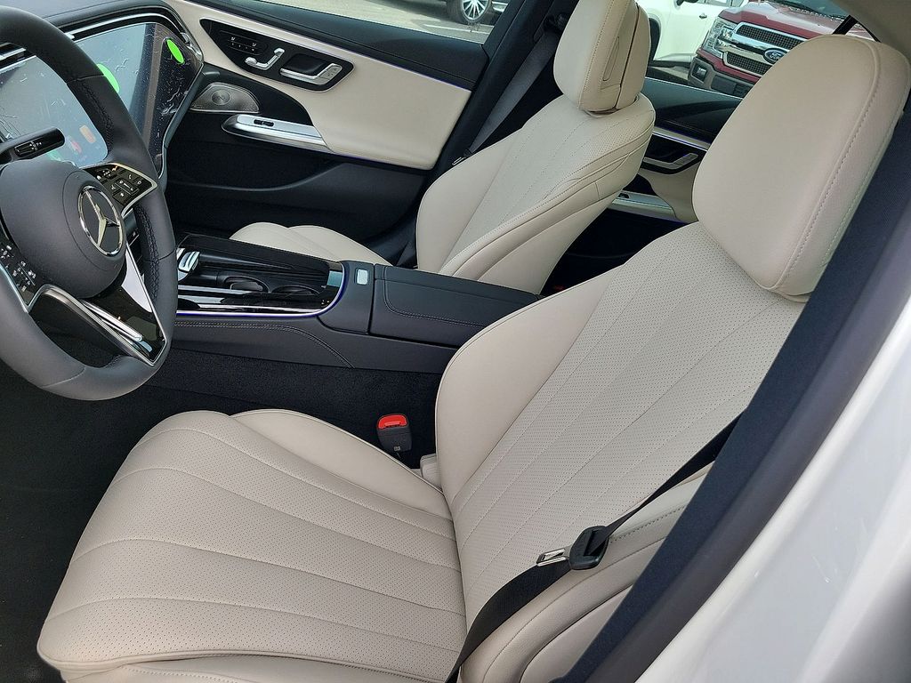 2026 Mercedes-Benz E-Class E350 - Photo 16