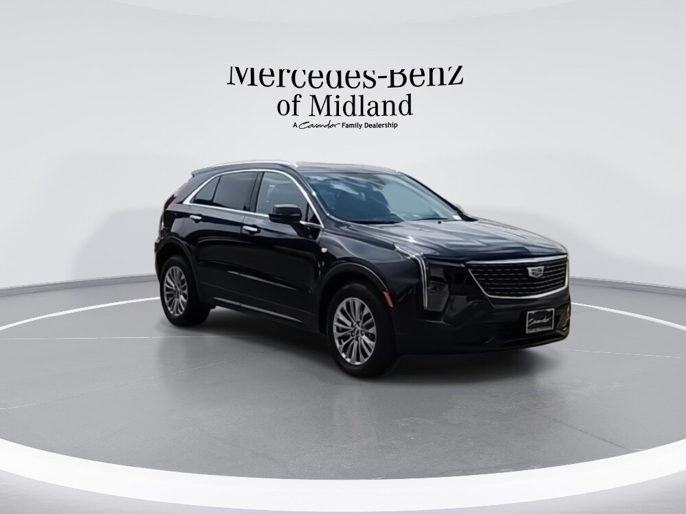 2024 Cadillac XT4 Premium Luxury photo 2
