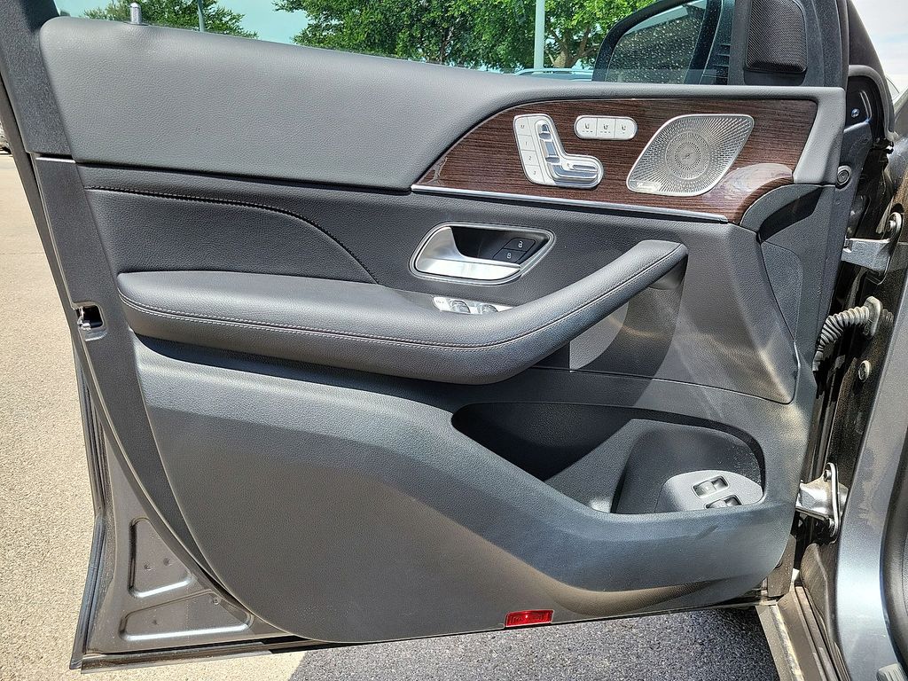 2025 Mercedes-Benz GLE GLE450E - Photo 15