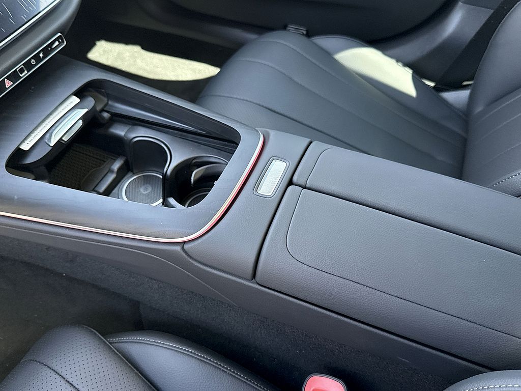 2026 Mercedes-Benz E-Class E350 - Photo 22